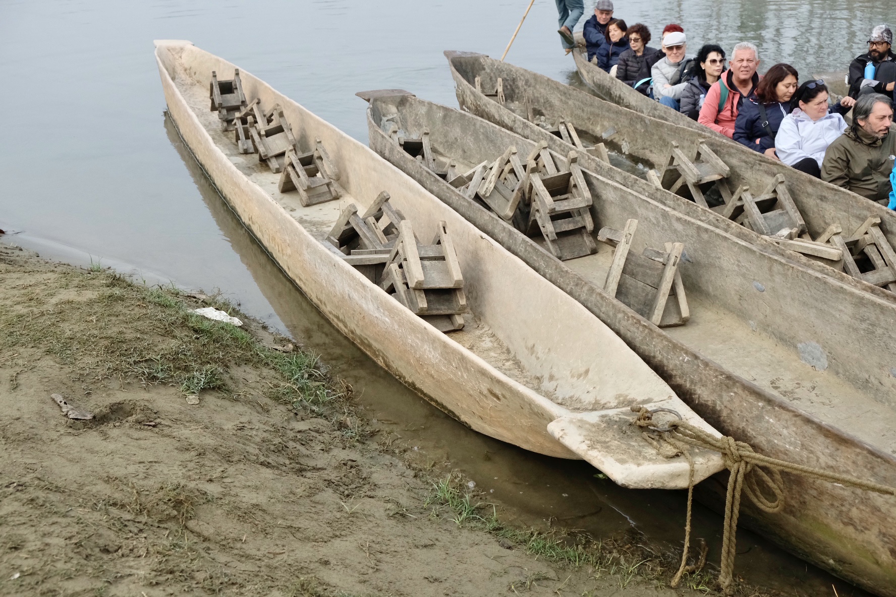 canoe Nepal